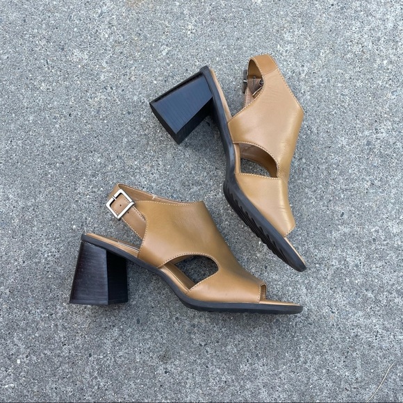 Vintage 90's block heel leather sandals - Picture 2 of 10